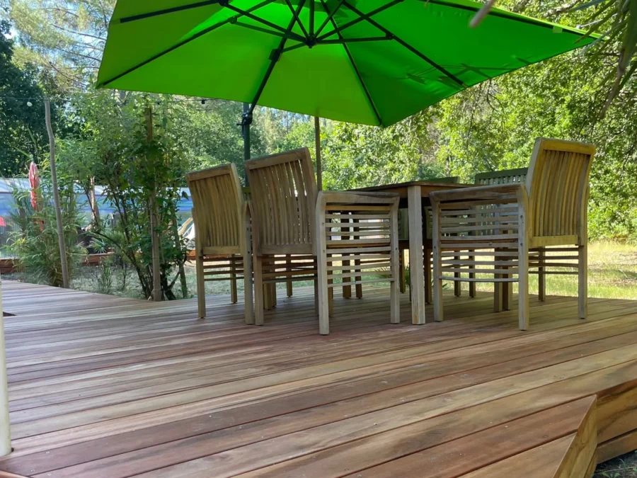 Terrasse en muiracatiara sur deux plateformes — photo 7 sur 8